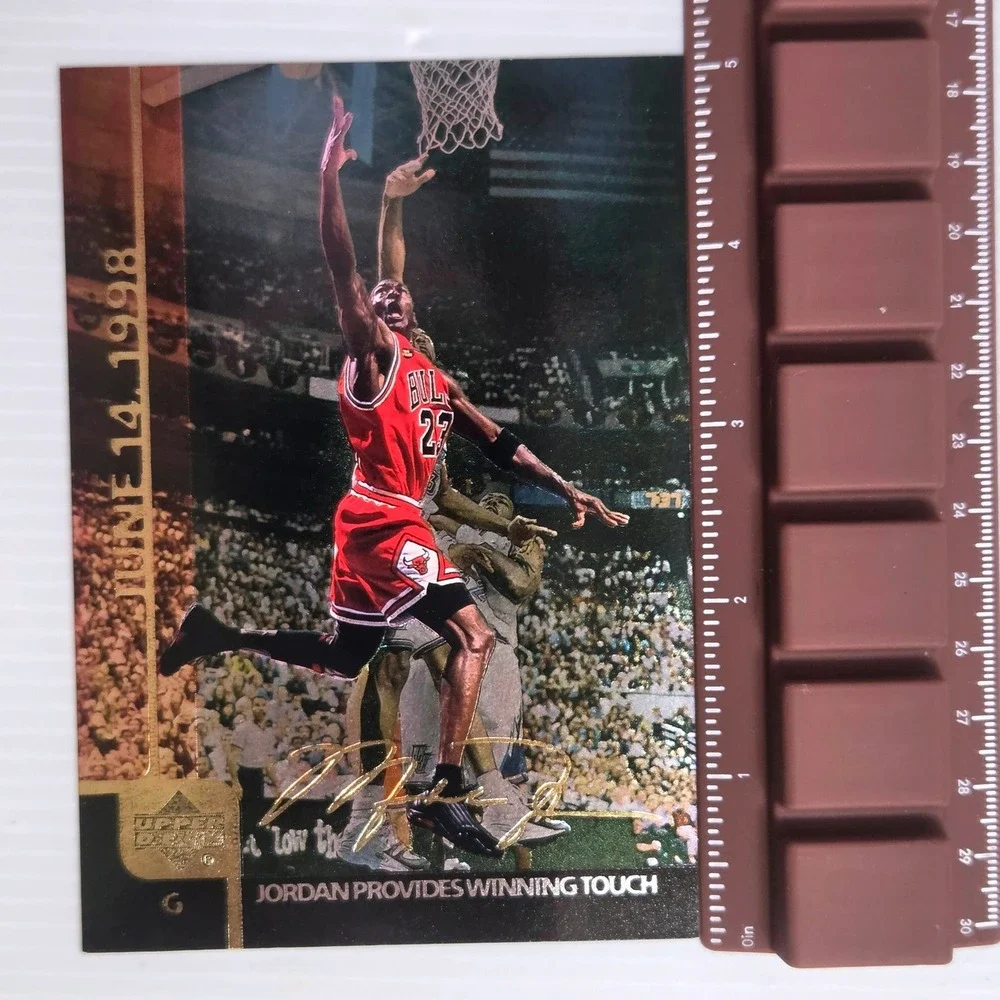 Upper Deck Trading Card 3.5x5 Multi Fair MJ6 Michael Jordan Large Card